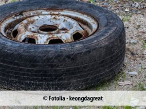 Illegale Entsorgung von Reifen und Felgen